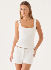 Yena Crepe Low Rise Shorts - White