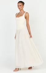 Amoura Maxi Dress